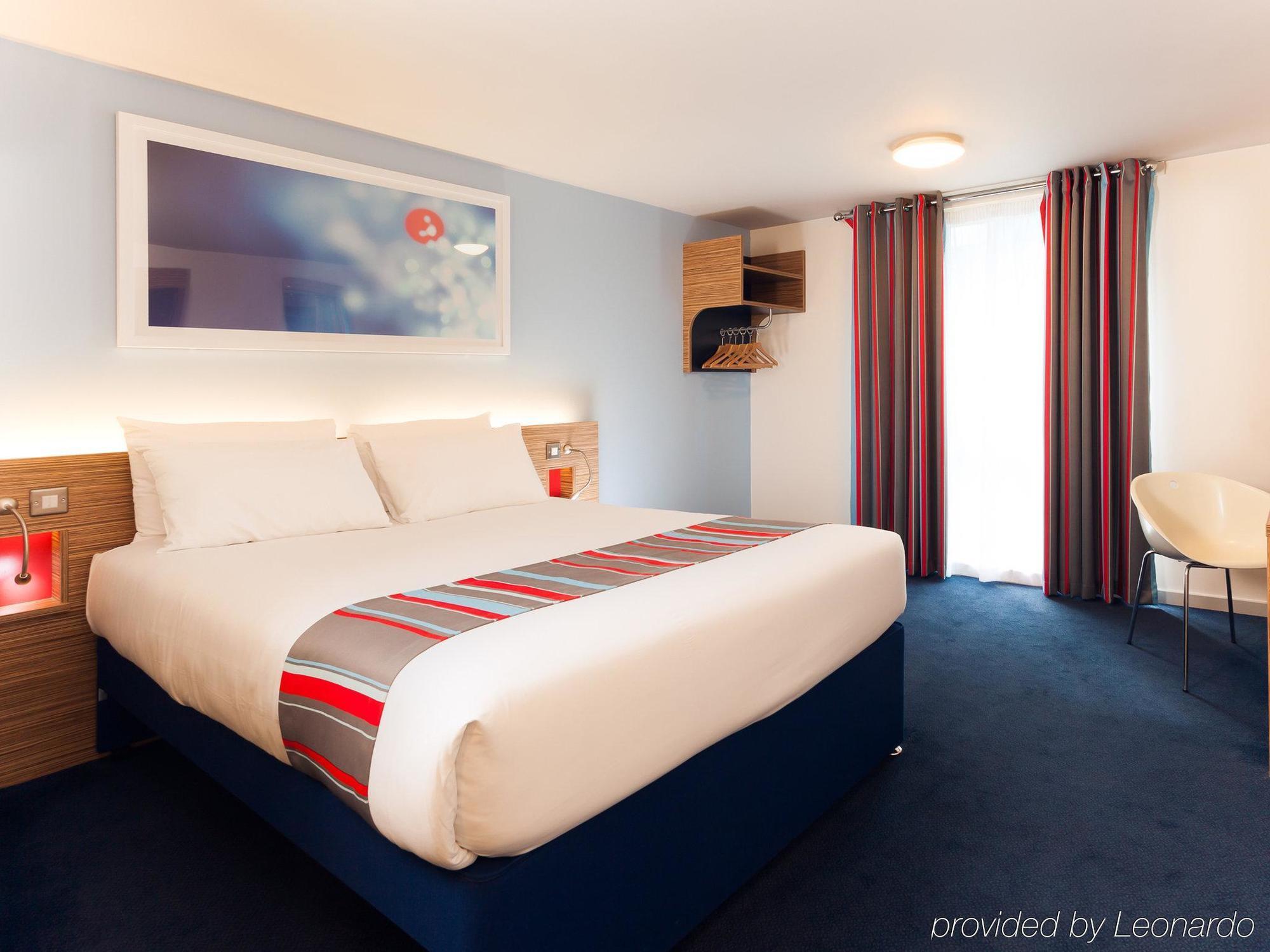 Travelodge London Stratford Hotel Esterno foto
